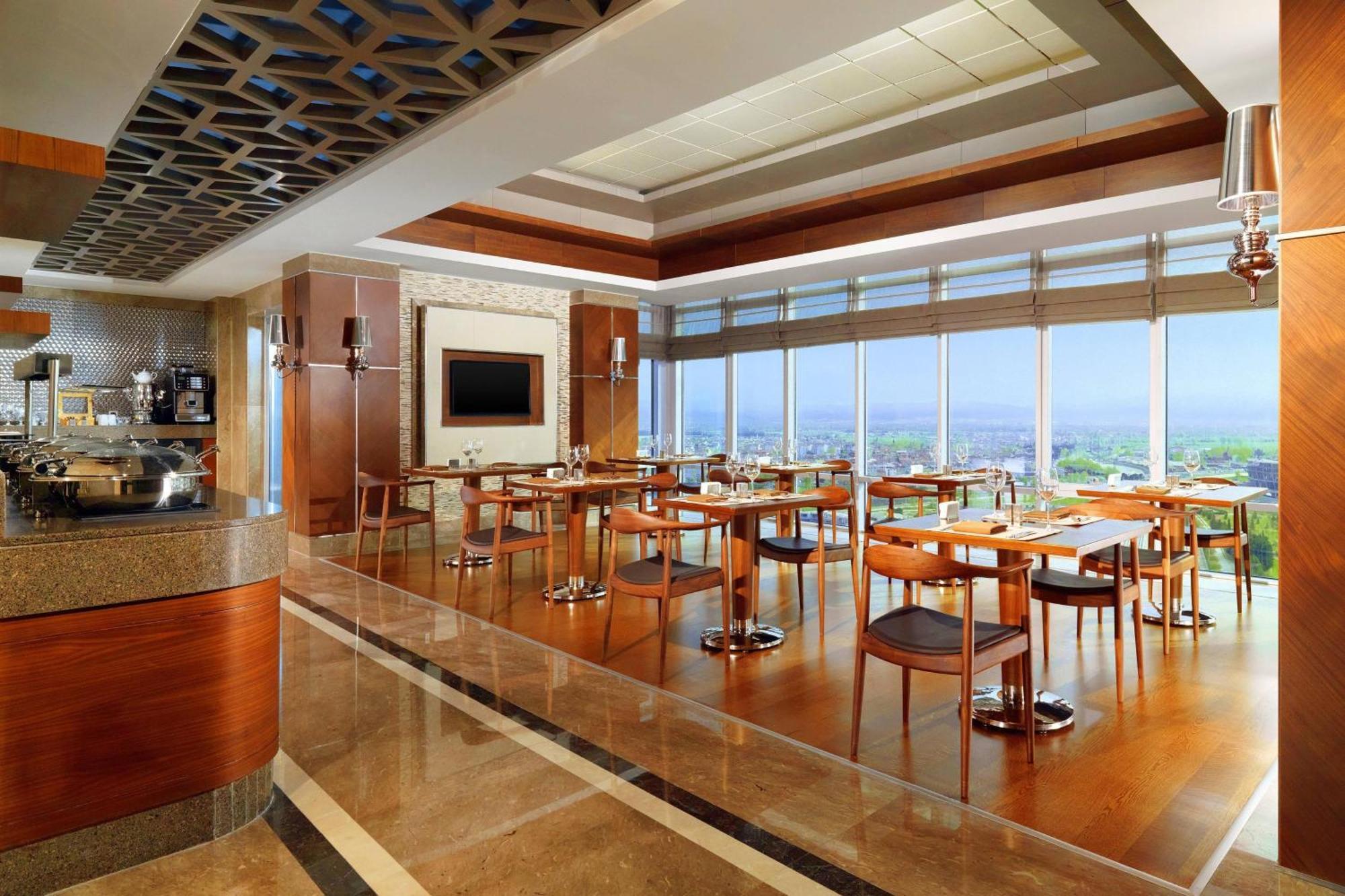 Sheraton Bursa Hotel Zewnętrze zdjęcie The Club Lounge at Istanbul Ataturk Airport