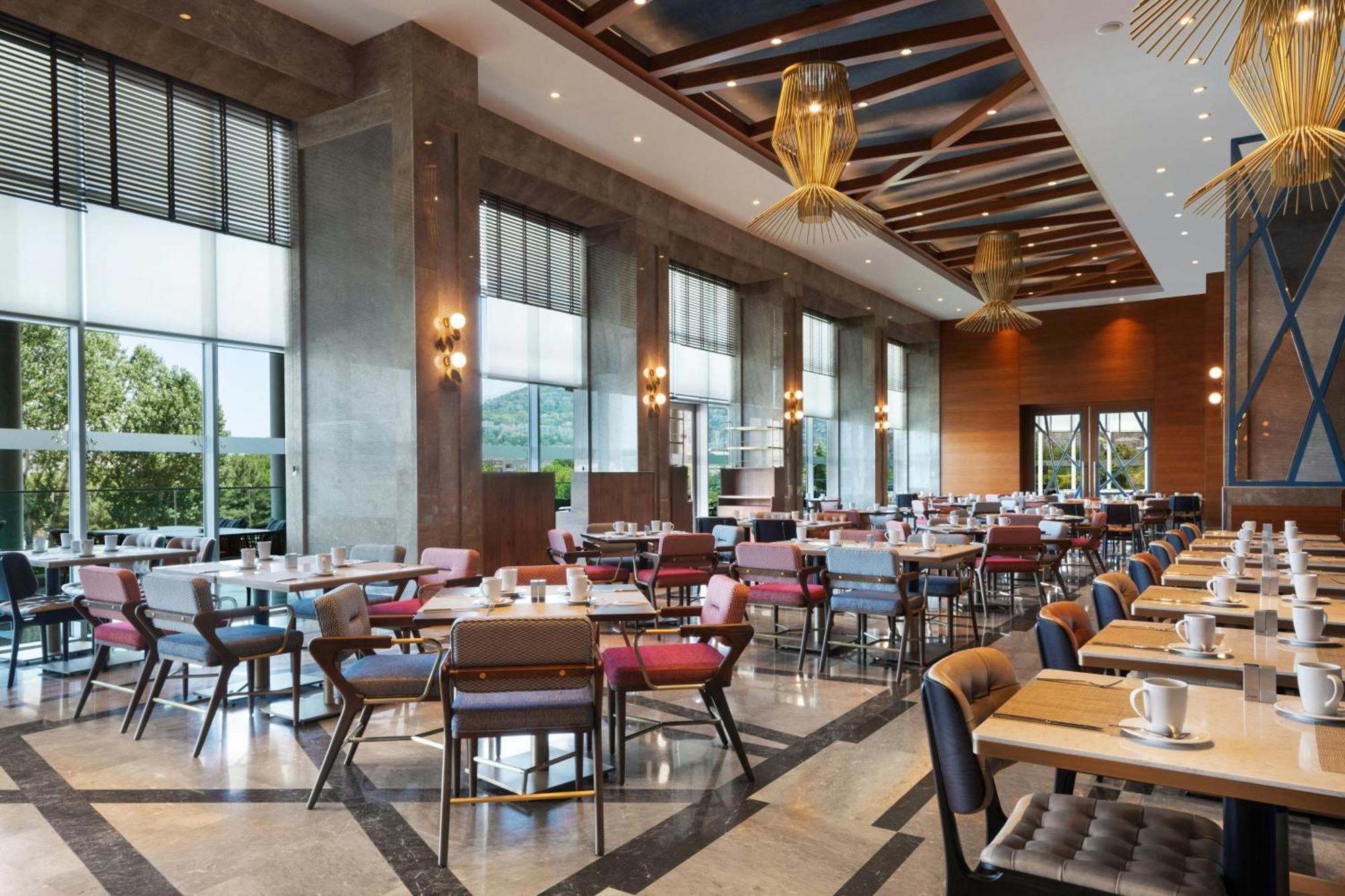 Sheraton Bursa Hotel Zewnętrze zdjęcie The restaurant