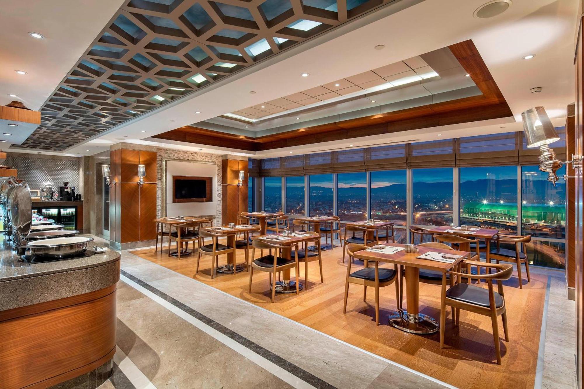 Sheraton Bursa Hotel Zewnętrze zdjęcie The Club lounge at Istanbul Atatürk Airport