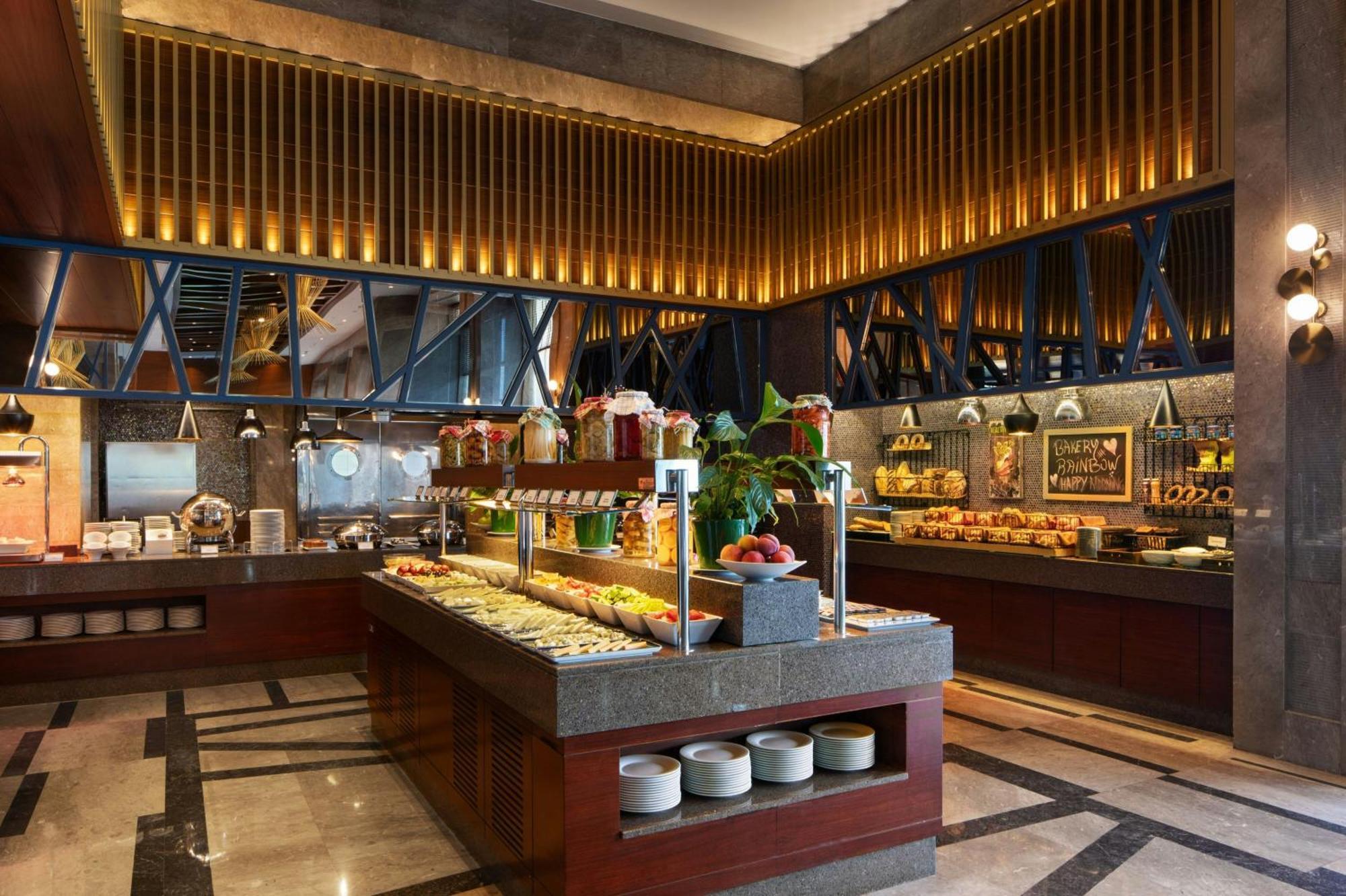 Sheraton Bursa Hotel Zewnętrze zdjęcie The buffet at the hotel